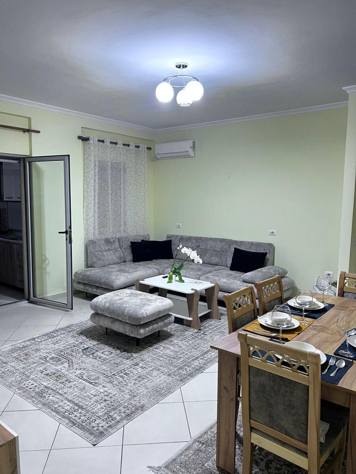 New Baazar Terrace Apartment Tirana Exterior foto
